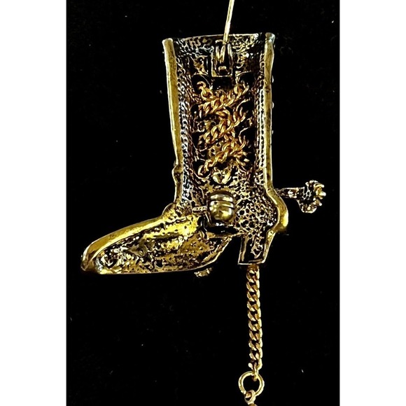 Vintage Gold Tone Cowboy Boot Brooch w/ Spurs Rhinestones & Lace Chain Accents - Picture 6 of 6